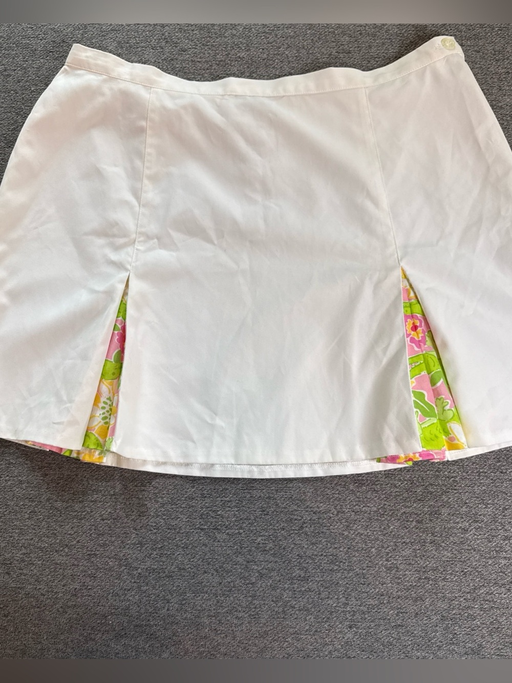 Lilly Pulitzer Women's Lobb Mini Skirt Size 10 White Floral Alligator Pleats Y2K